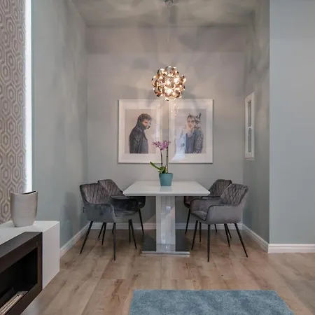 Helios Downtown Martha Appartement