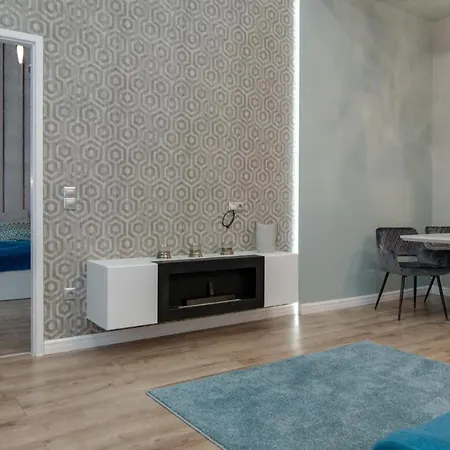 Helios Downtown Martha *